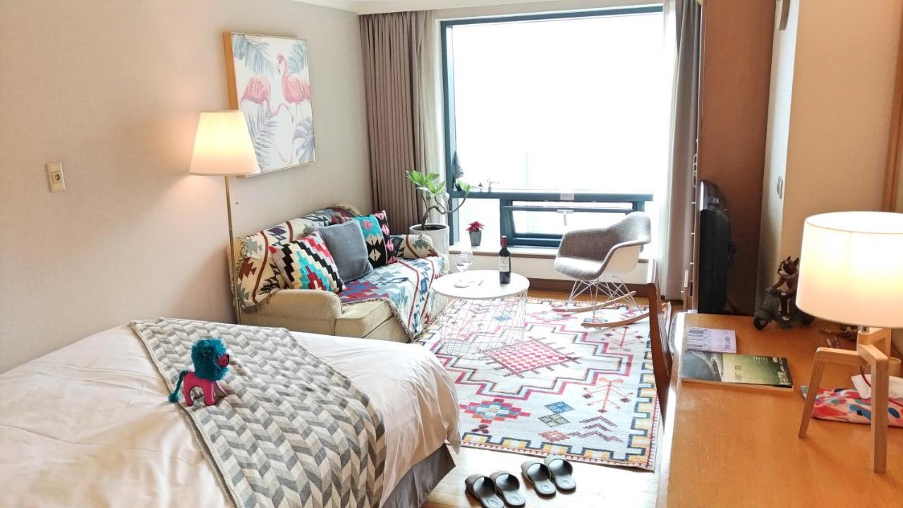 Artistic Studio Đài Trung Ngoại thất bức ảnh